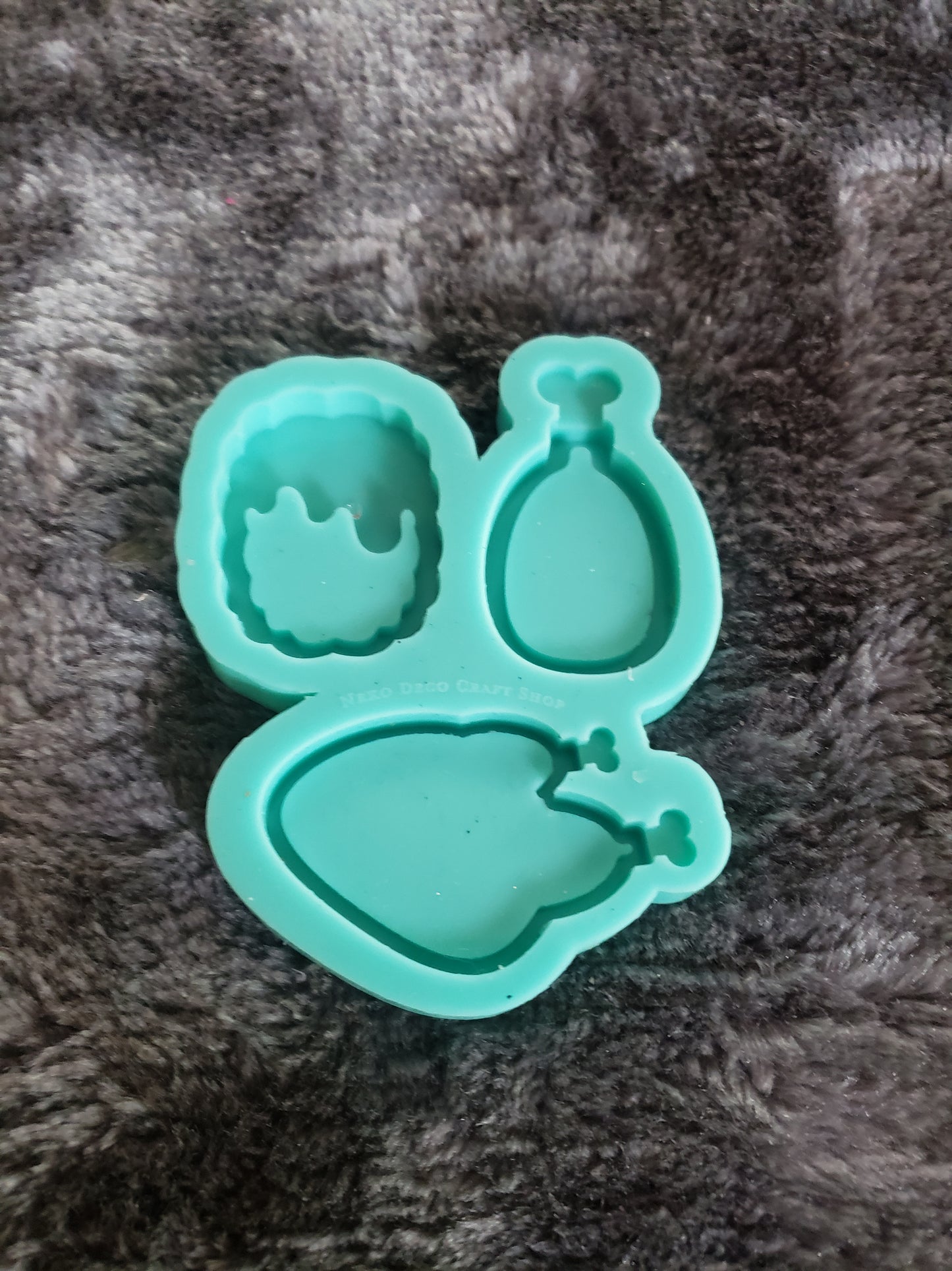 Food shapes mold